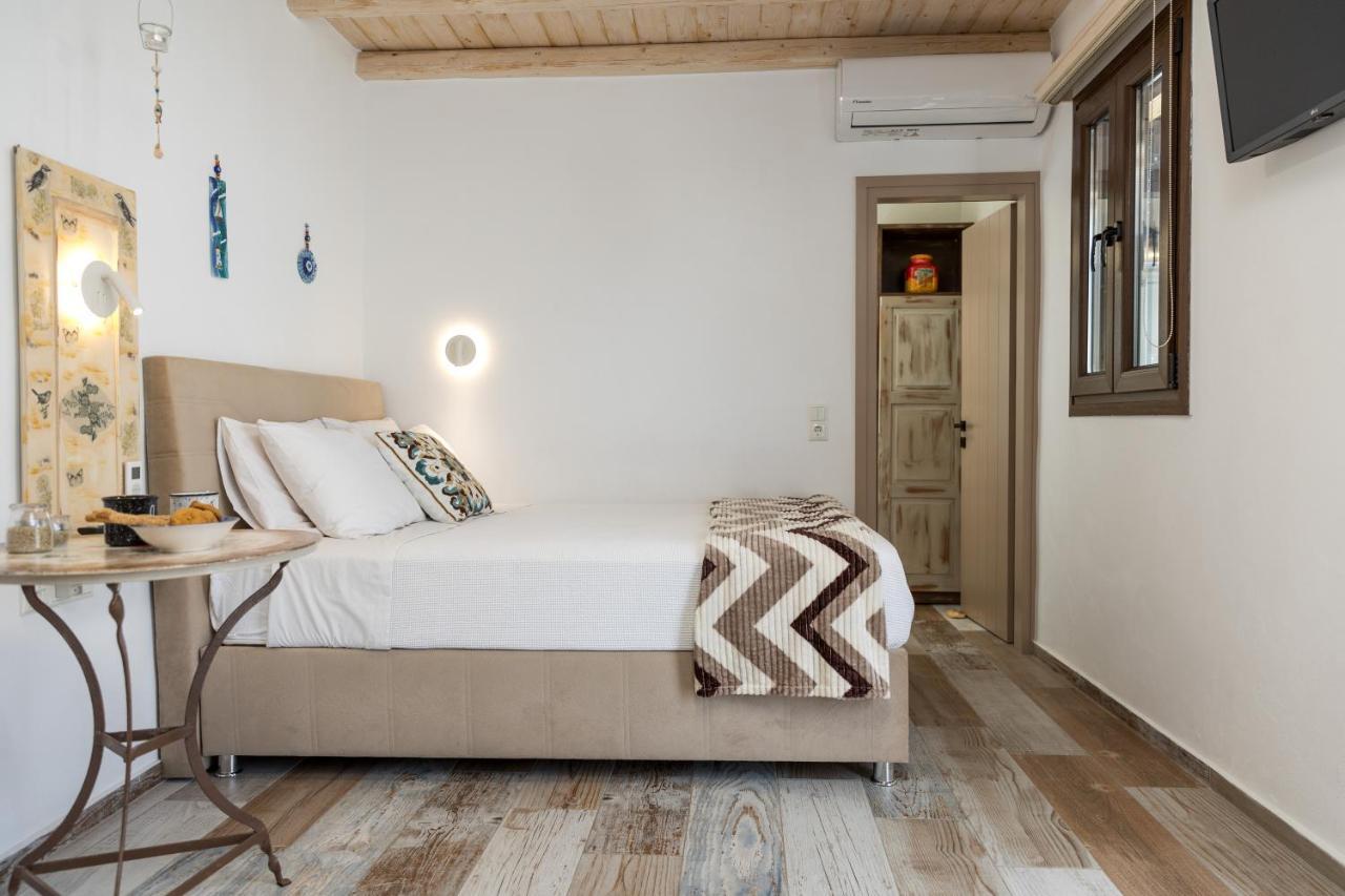 Elizabeth'S Small Apartment Naxos City Exterior photo